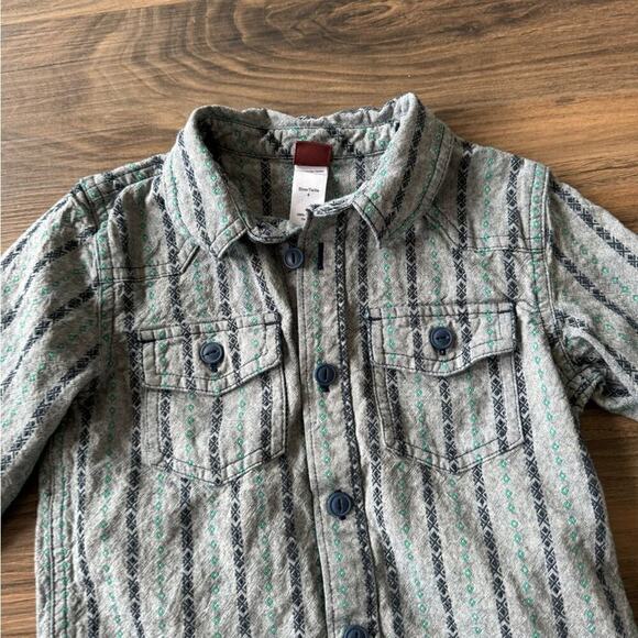 TEA COLLECTION Boys Button Up Shirt sz 4 - Picture 3 of 6